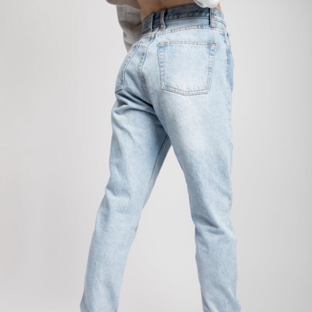 JOHN GALT Brandy Melville High Rise Light Wash Slim Jean - size S